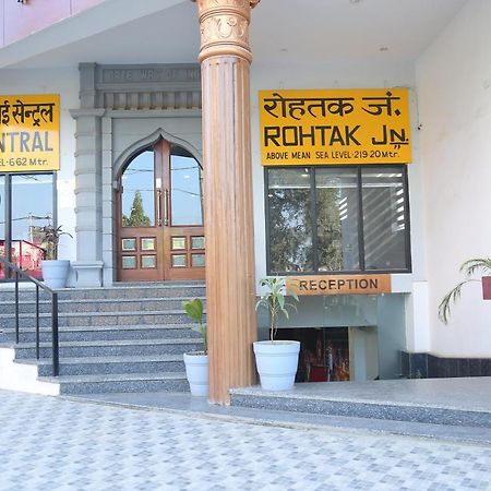 Rohtak Inter Urban酒店 外观 照片